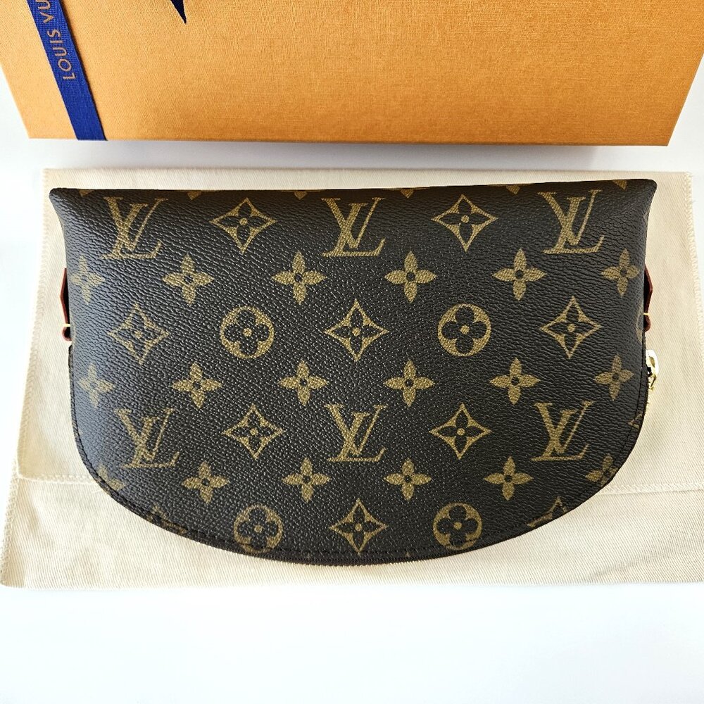 LOUIS VUITTON Cosmetic Pouch MM (Old GM) - Picture 5 of 16